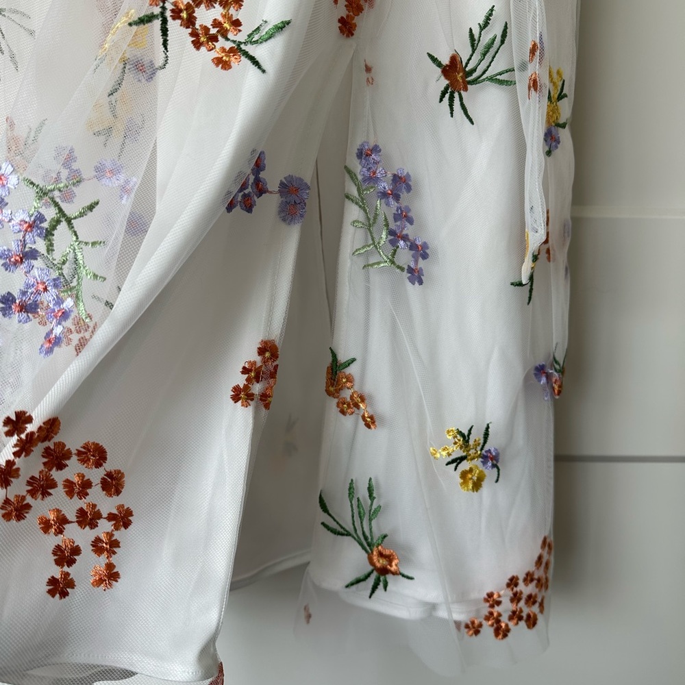Baltic Born White Floral Midi Dress - Picture 6 of 10